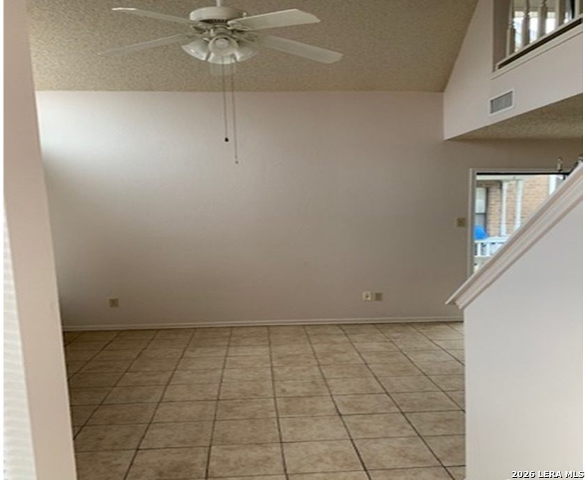 6330 CAMBRIDGE DR, #2, San Antonio, TX 78218