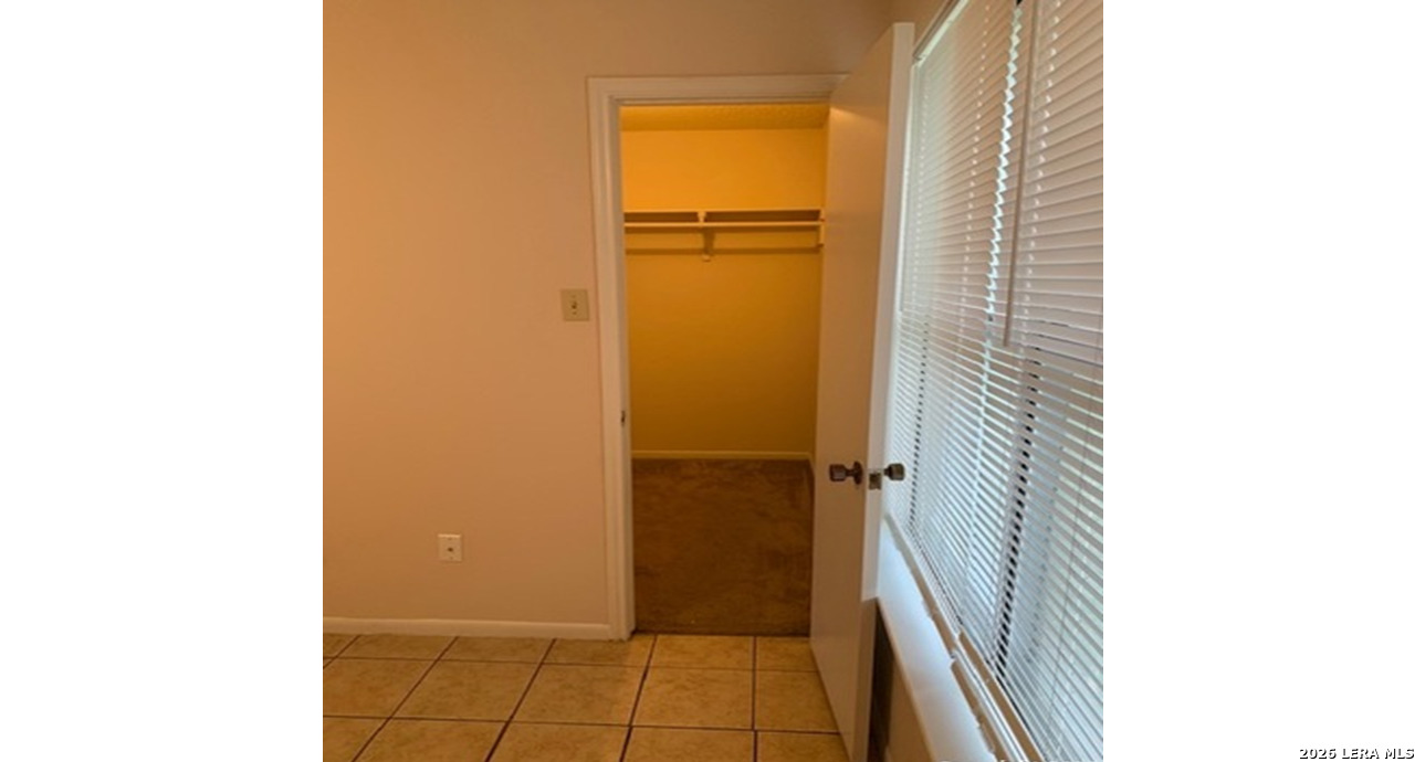 6330 CAMBRIDGE DR, #2, San Antonio, TX 78218