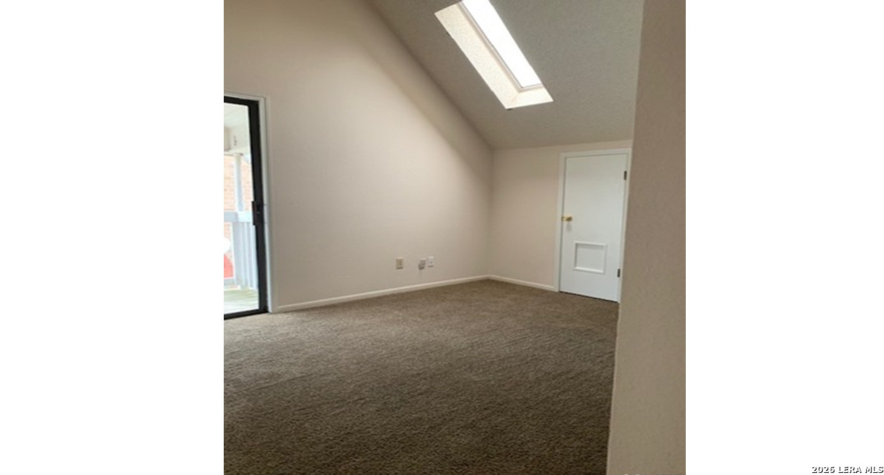 6330 CAMBRIDGE DR, #2, San Antonio, TX 78218