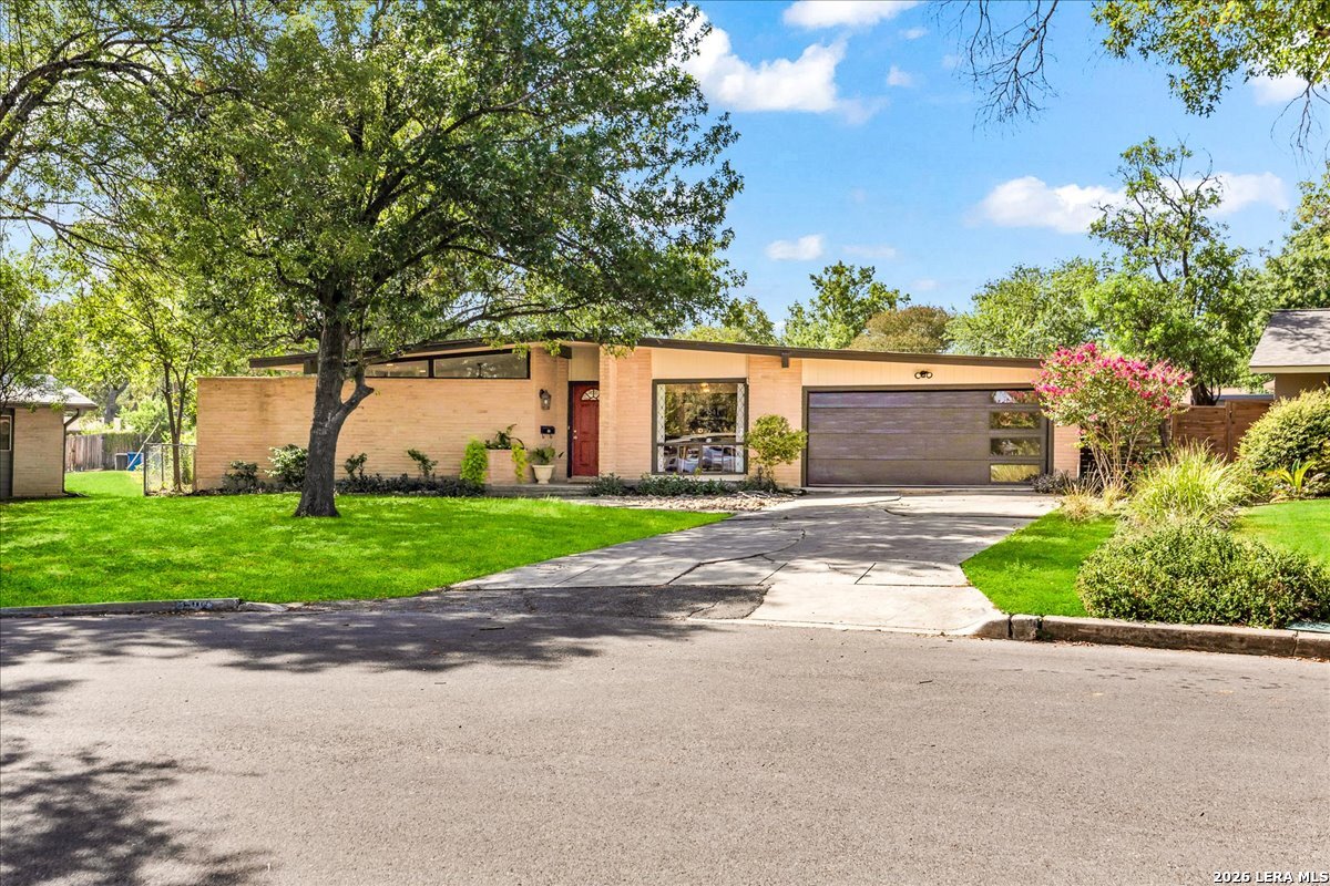 8304 Laurelhurst Dr, San Antonio, TX 78209