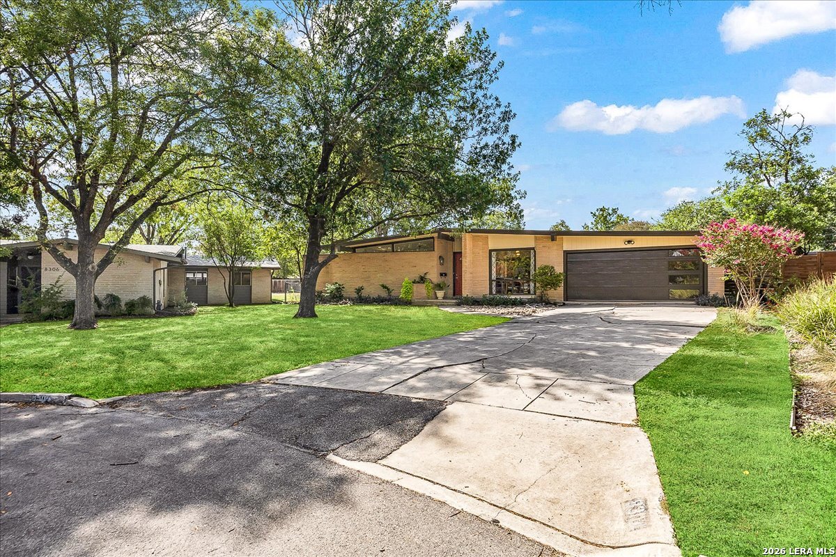 8304 Laurelhurst Dr, San Antonio, TX 78209