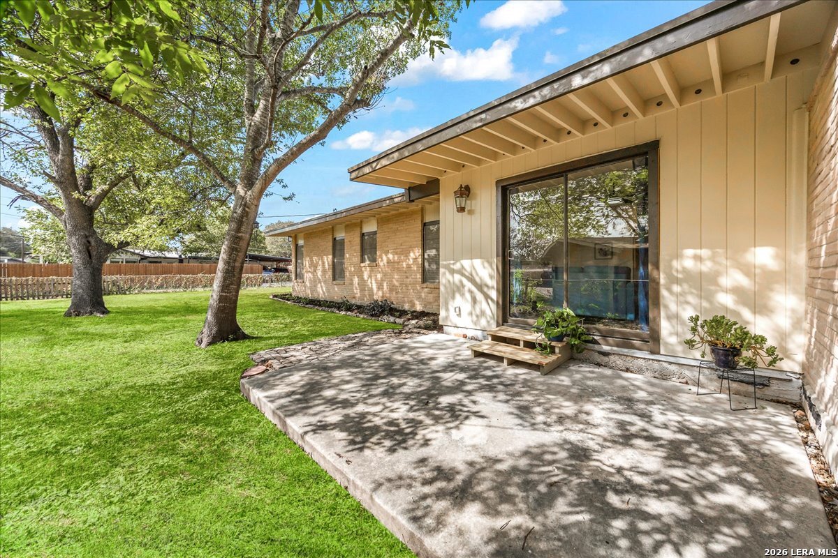 8304 Laurelhurst Dr, San Antonio, TX 78209
