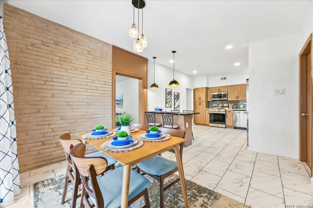 8304 Laurelhurst Dr, San Antonio, TX 78209