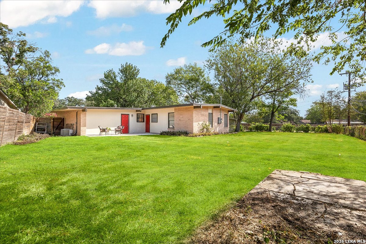 8304 Laurelhurst Dr, San Antonio, TX 78209