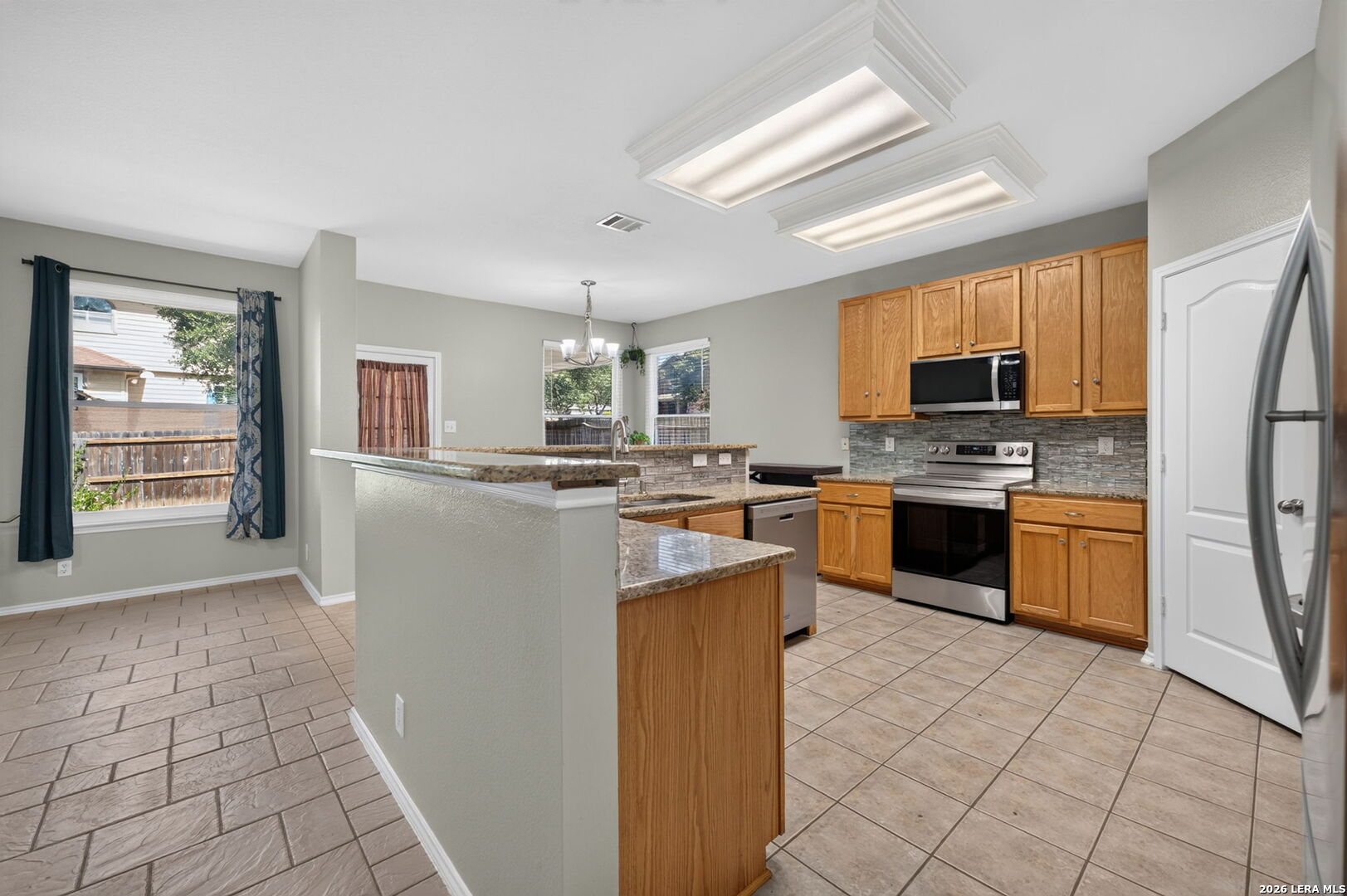144 PHANTOM CRK, Cibolo, TX 78108