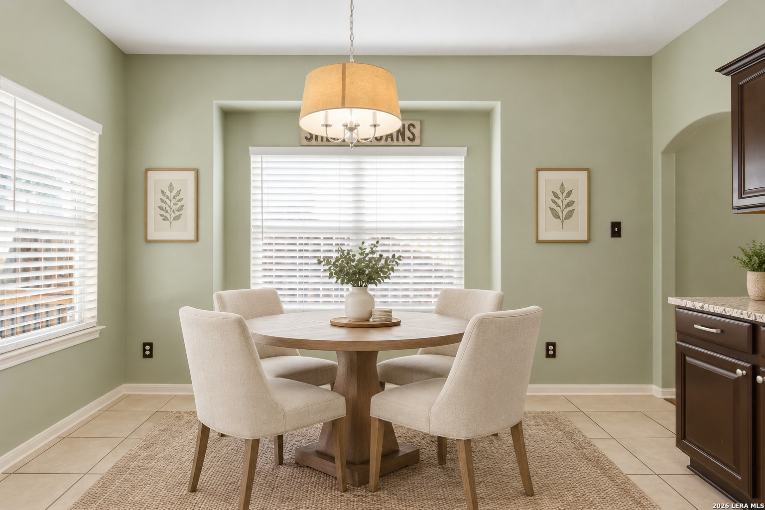 Eat-In Kitchen
