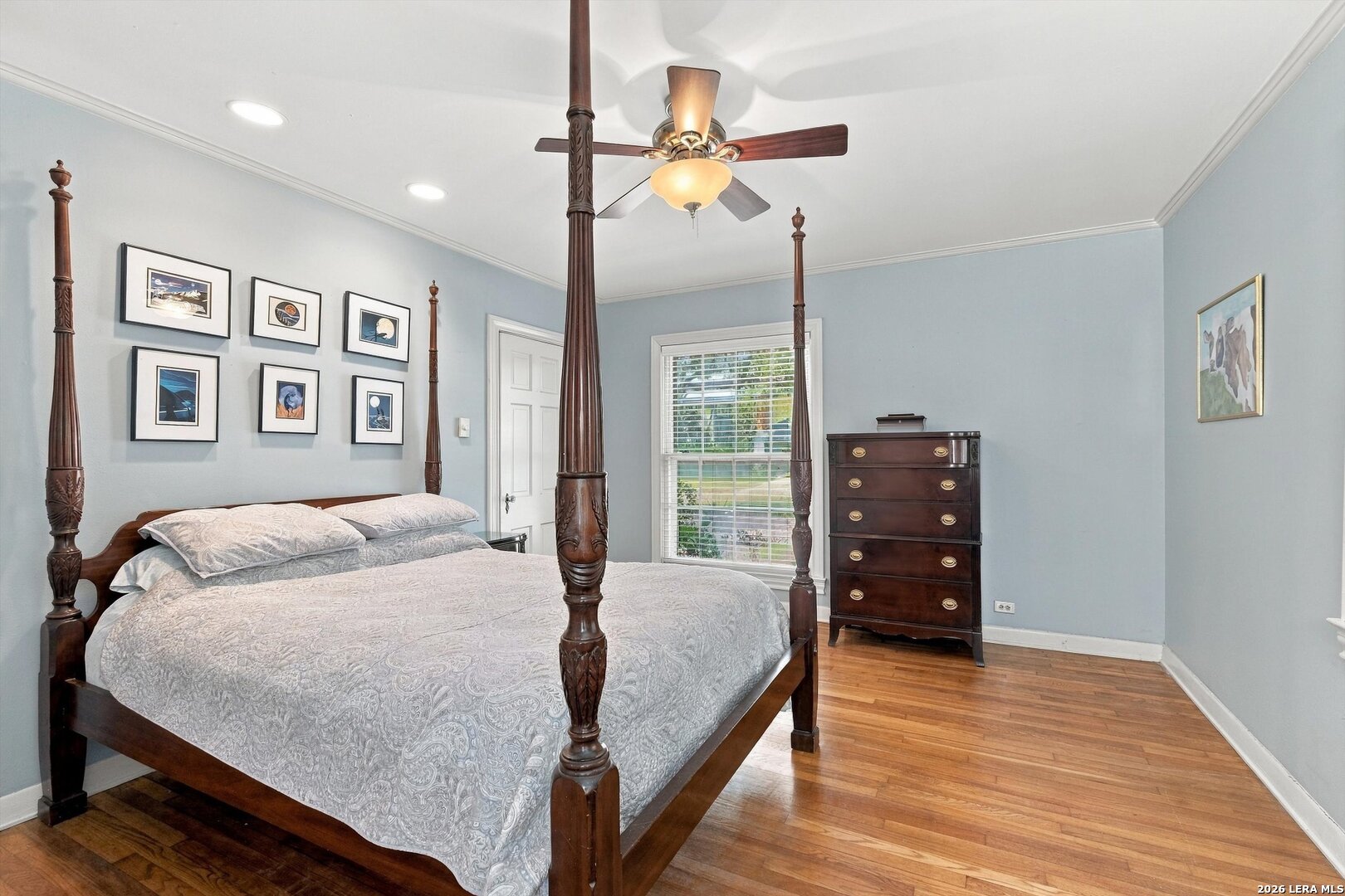 424 CANTERBURY HILL ST, Terrell Hills, TX 78209