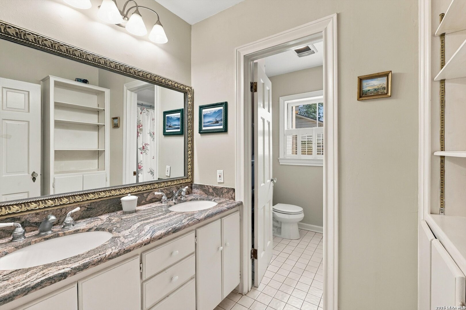 424 CANTERBURY HILL ST, Terrell Hills, TX 78209
