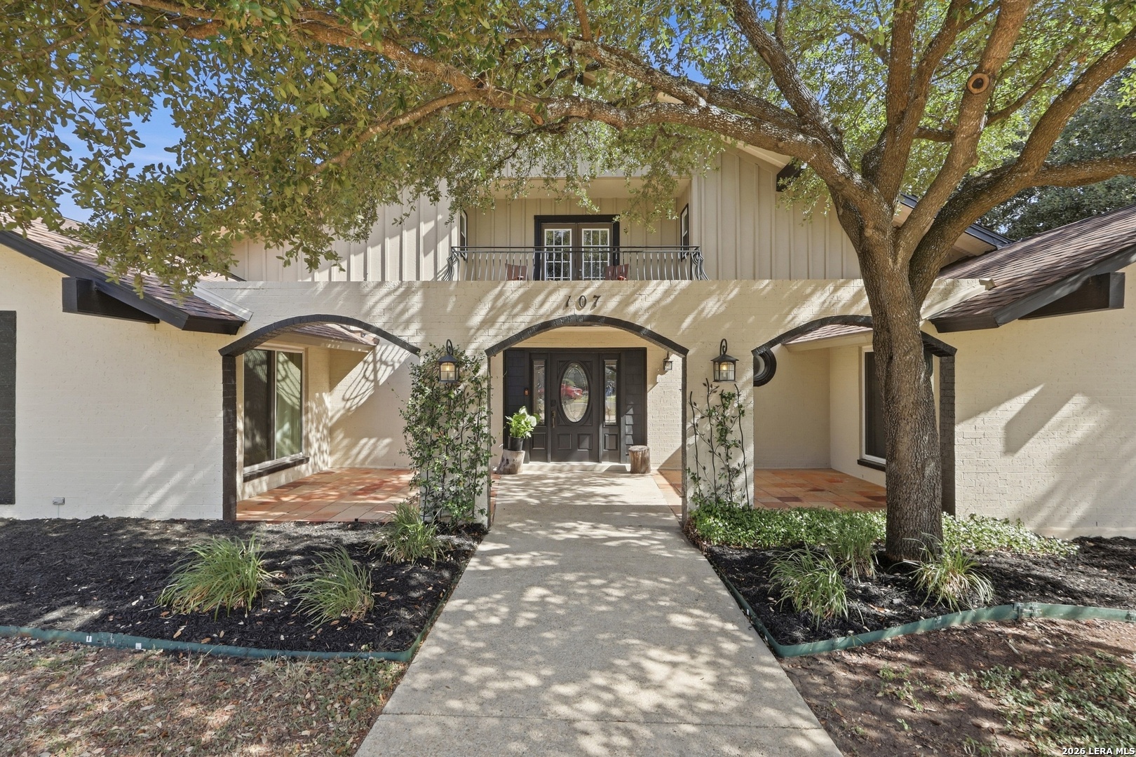 Photo 2 of Single family home for sale at 107 Wickford Way, Castle Hills, TX 78213 | MLS# 2013270 | Listing updated on 2026-09-18
