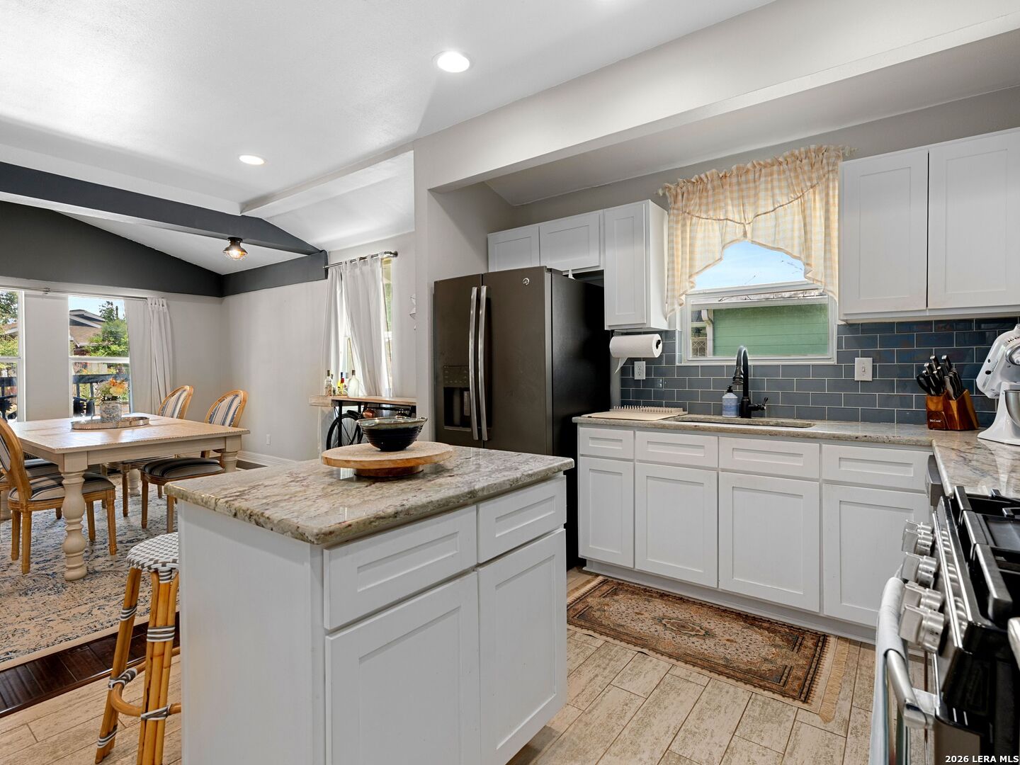 1122 W Craig Place, San Antonio, TX 78201