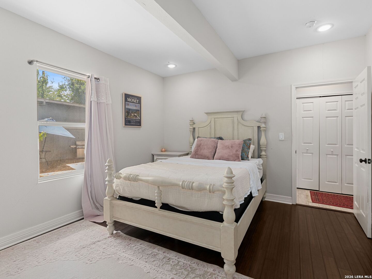 1122 W Craig Place, San Antonio, TX 78201
