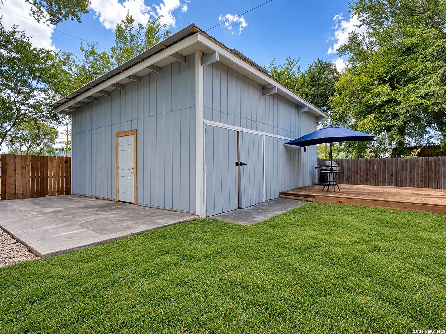 1122 W Craig Place, San Antonio, TX 78201