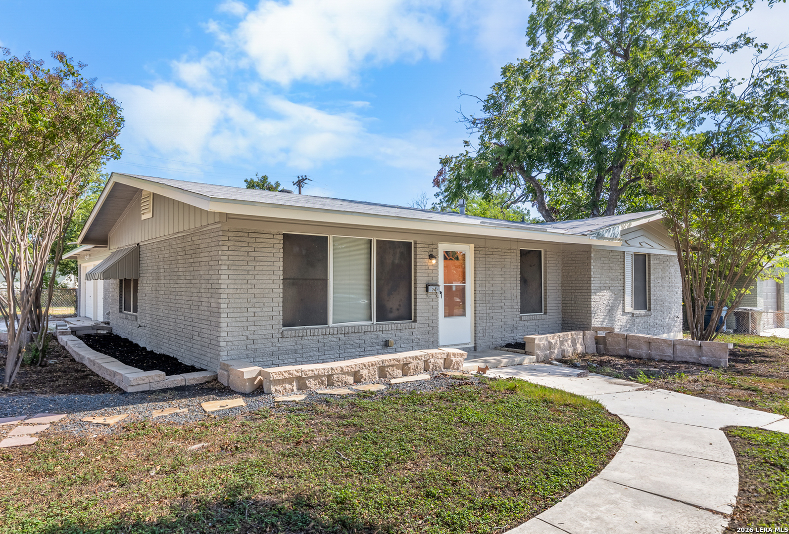 Photo 2 of Single family home for sale at 1327 Oblate Dr, San Antonio, TX 78216 | MLS# 2018254 | Listing updated on 2026-09-22