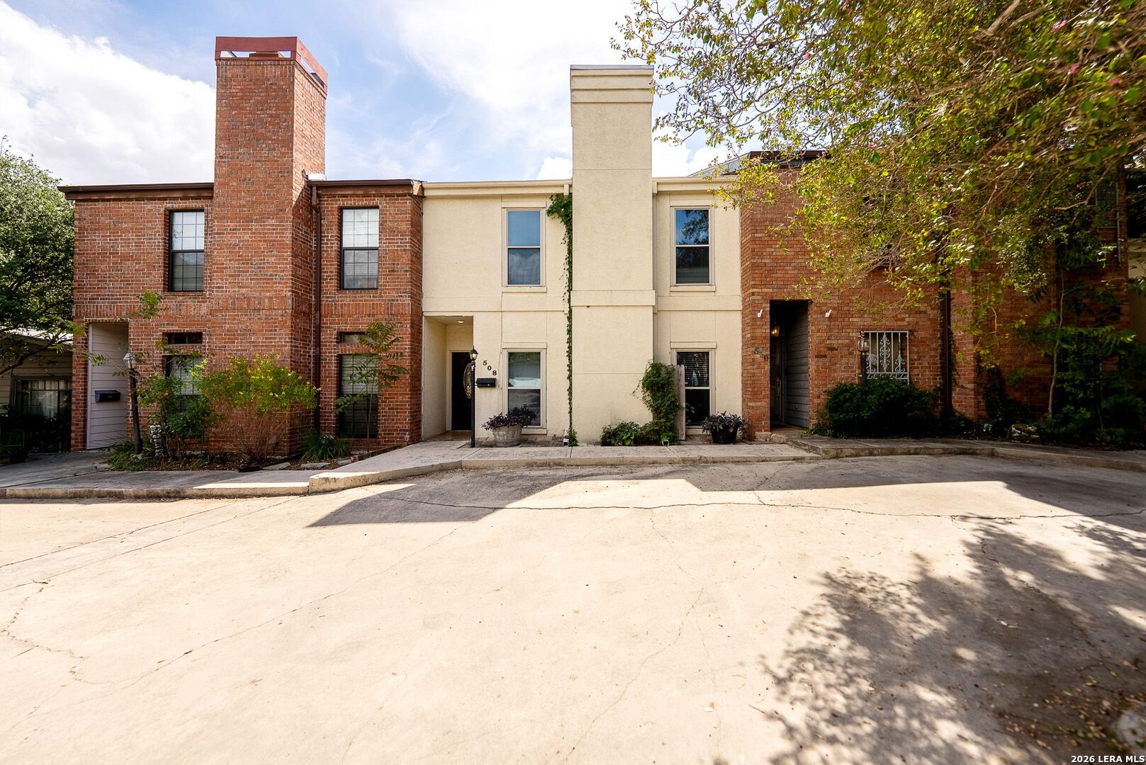 508 Thelma Dr, Olmos Park, TX 78212