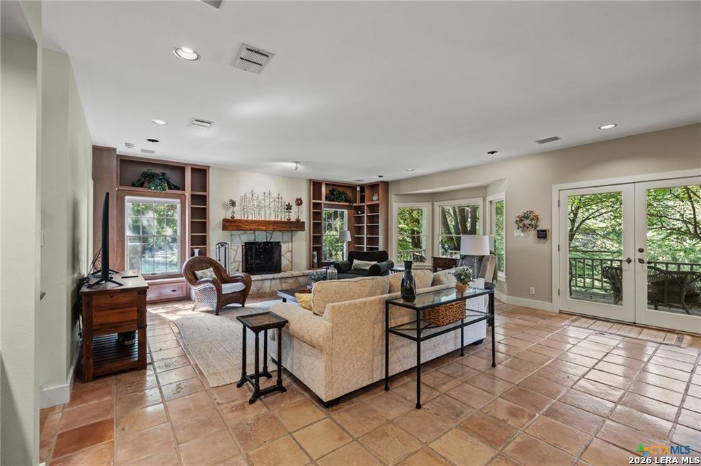 70 Guada Coma, New Braunfels, TX 78130
