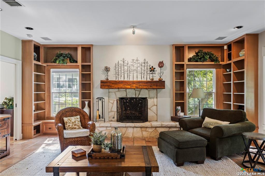 70 Guada Coma, New Braunfels, TX 78130