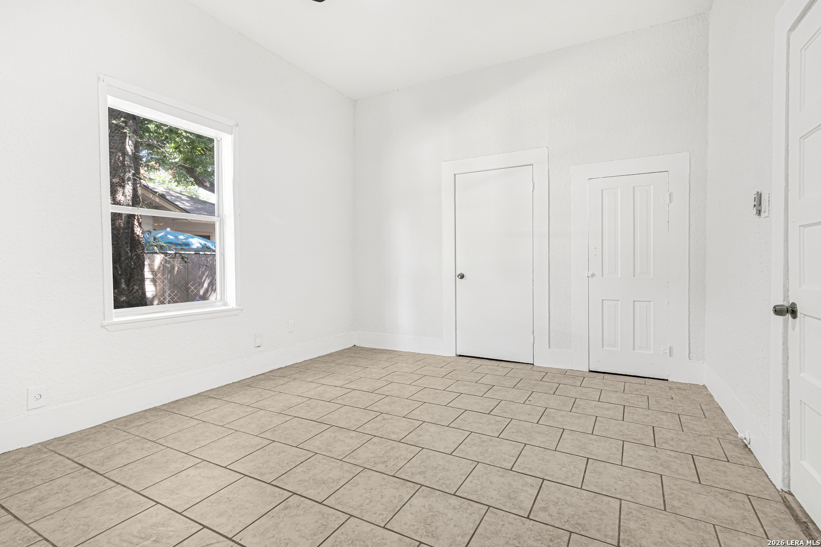 127 DIMMIT ST, San Antonio, TX 78223