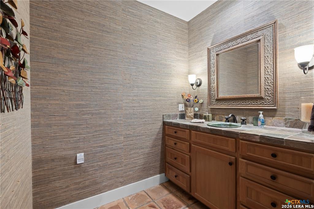 70 Guada Coma, New Braunfels, TX 78130