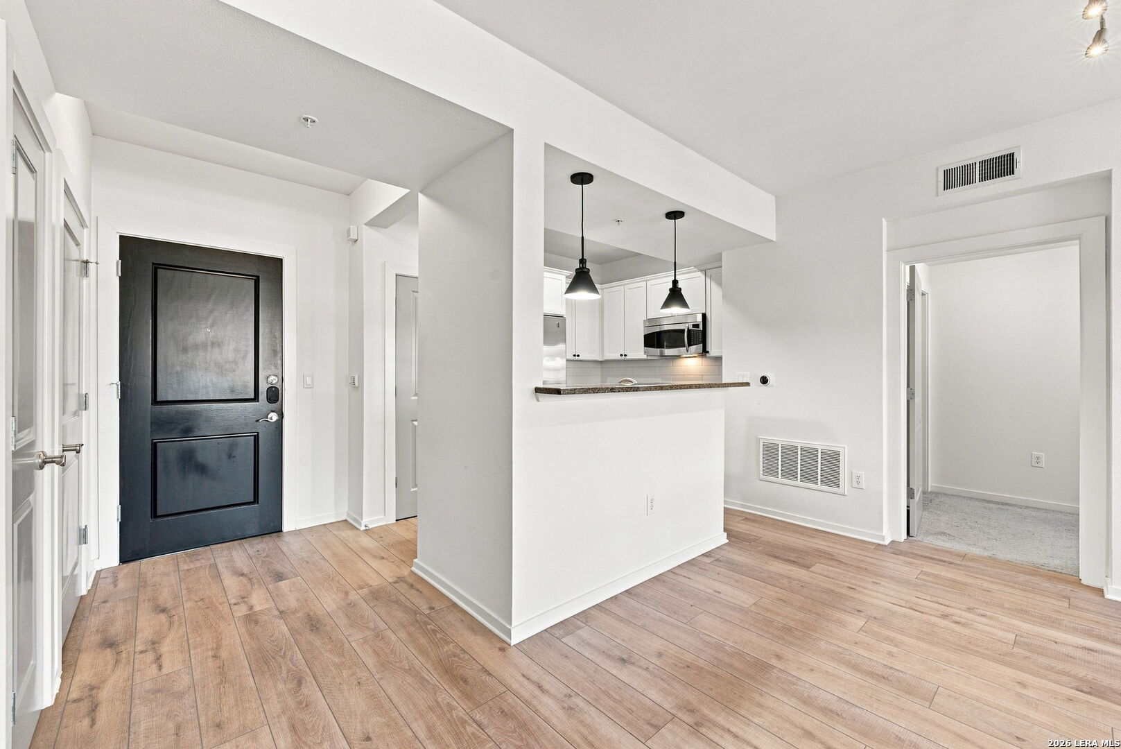 7342 Oak Manor Dr Listing Cover Image
