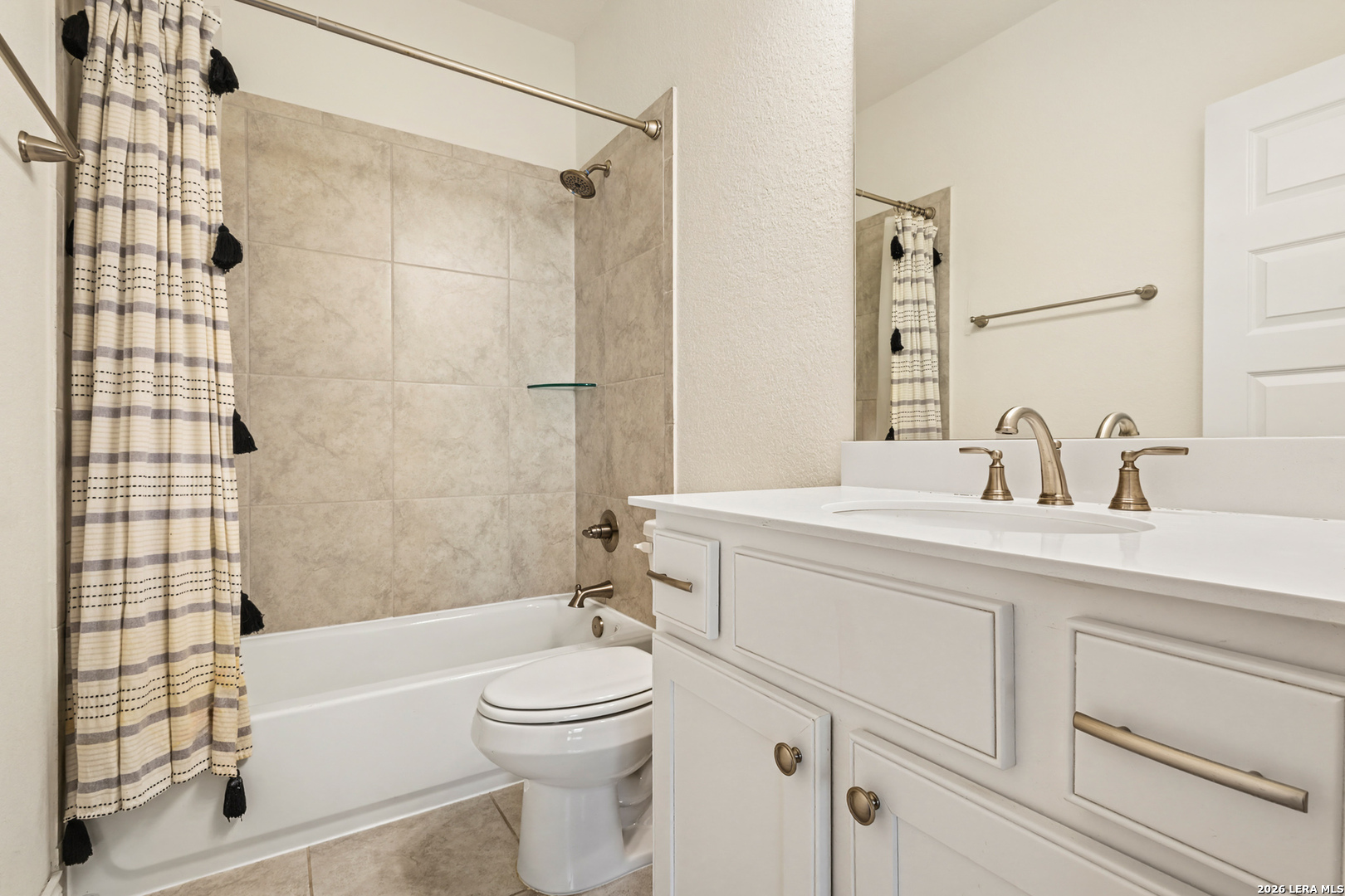 214 Vizcaya, Boerne, TX 78006