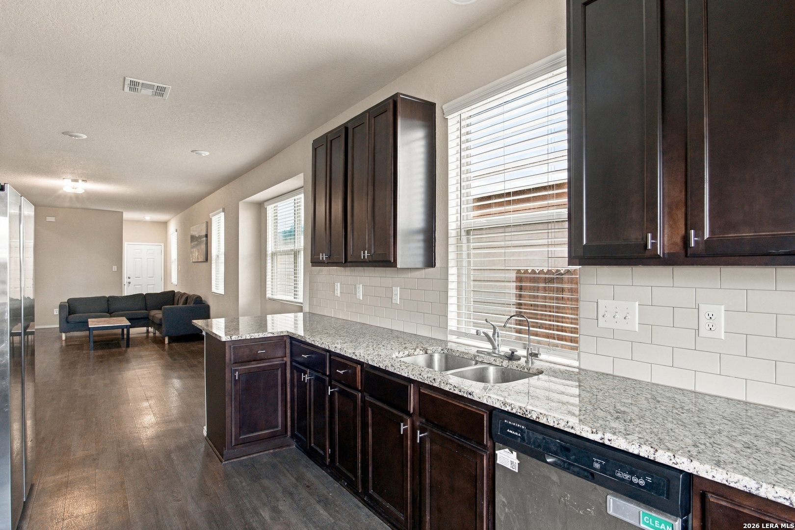 10562 GREEN LAKE DR, San Antonio, TX 78223