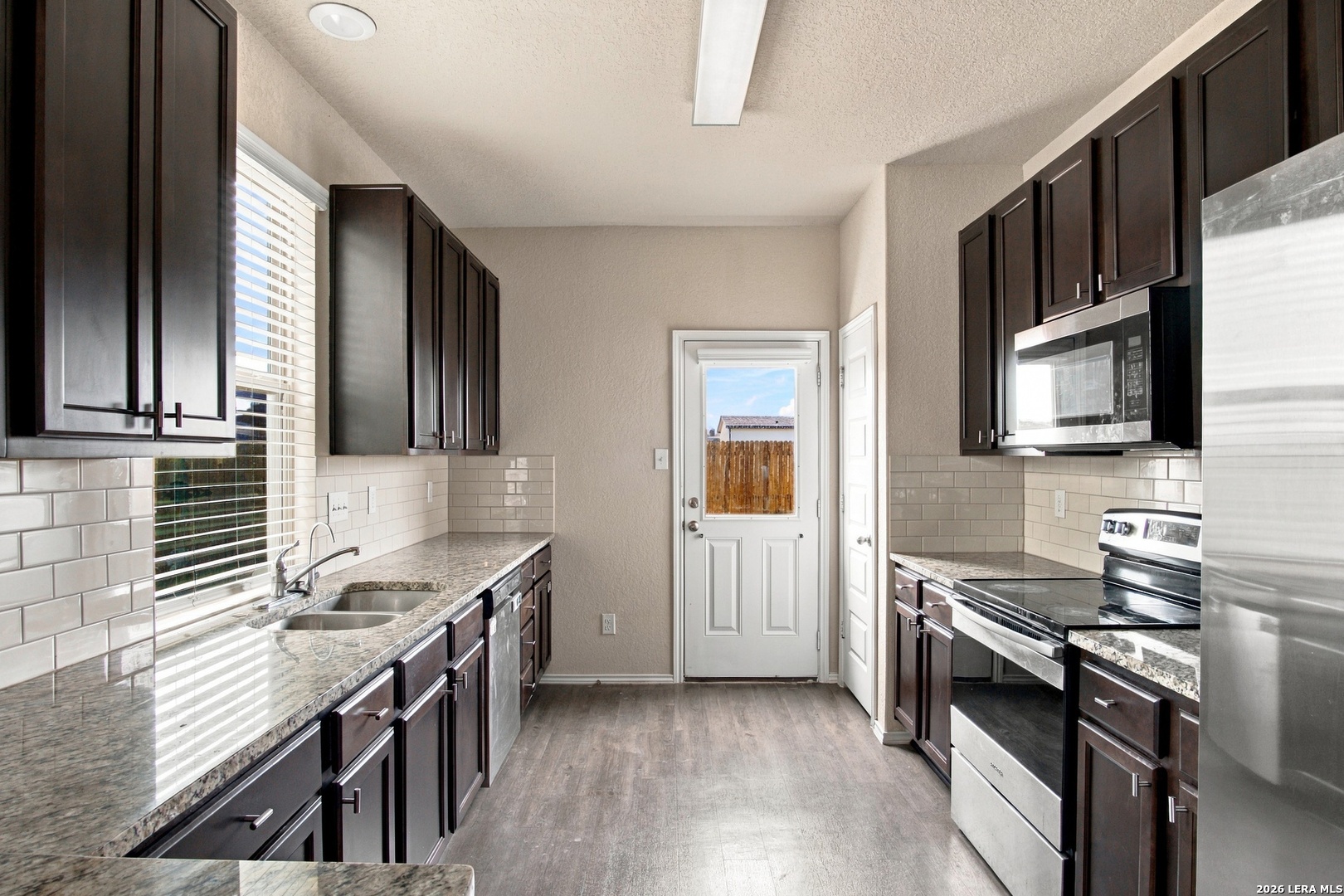 10562 GREEN LAKE DR, San Antonio, TX 78223