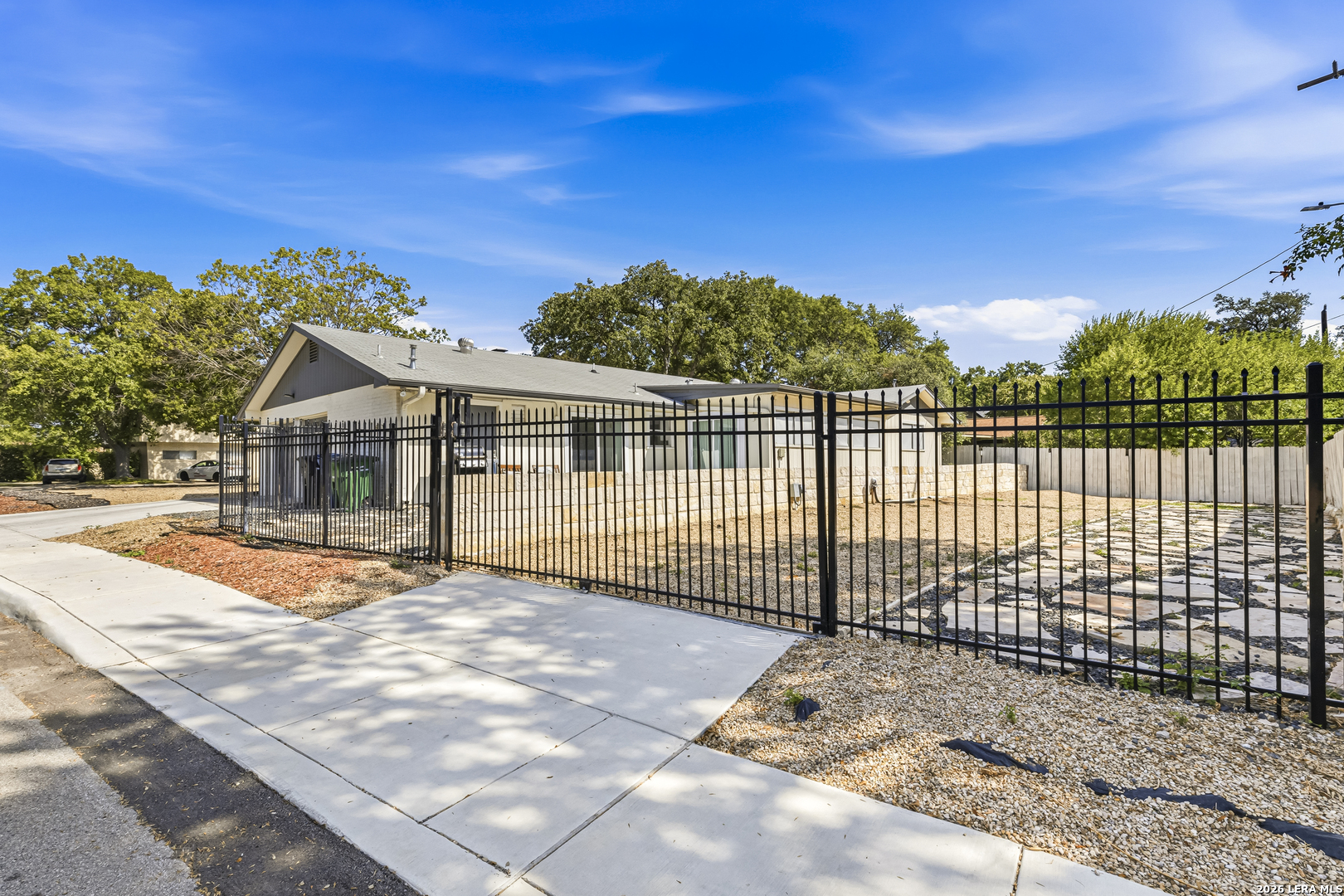 3002 WROXTON RD, San Antonio, TX 78217