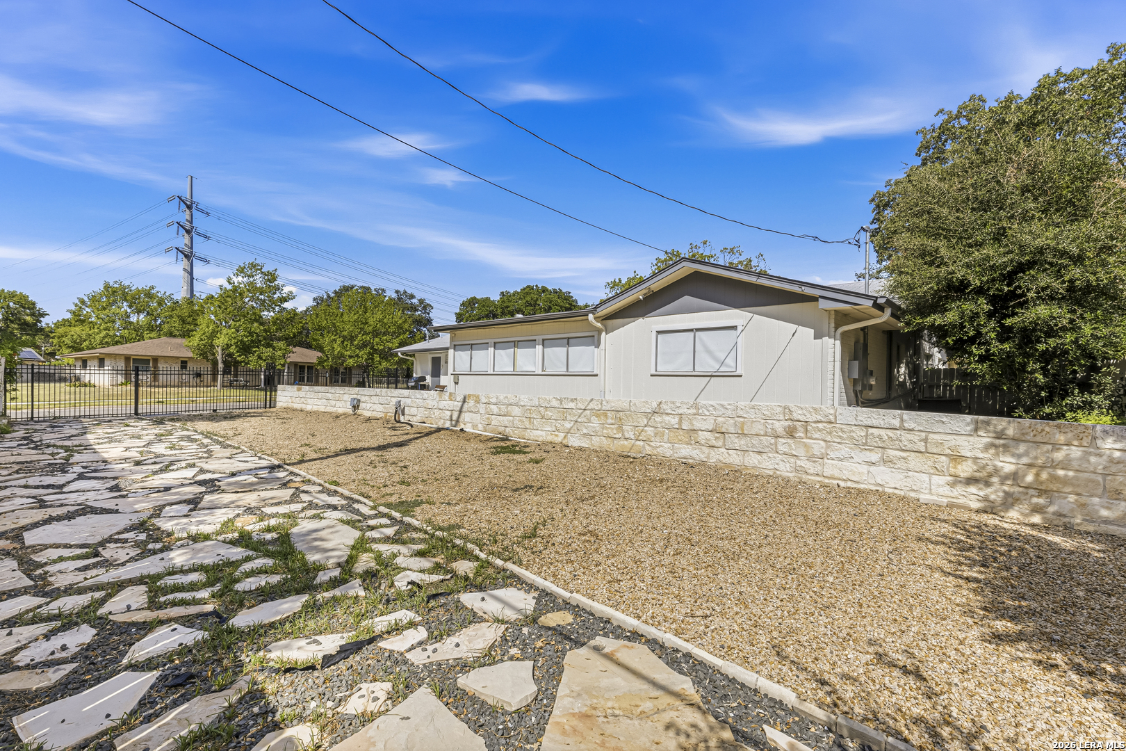 3002 WROXTON RD, San Antonio, TX 78217