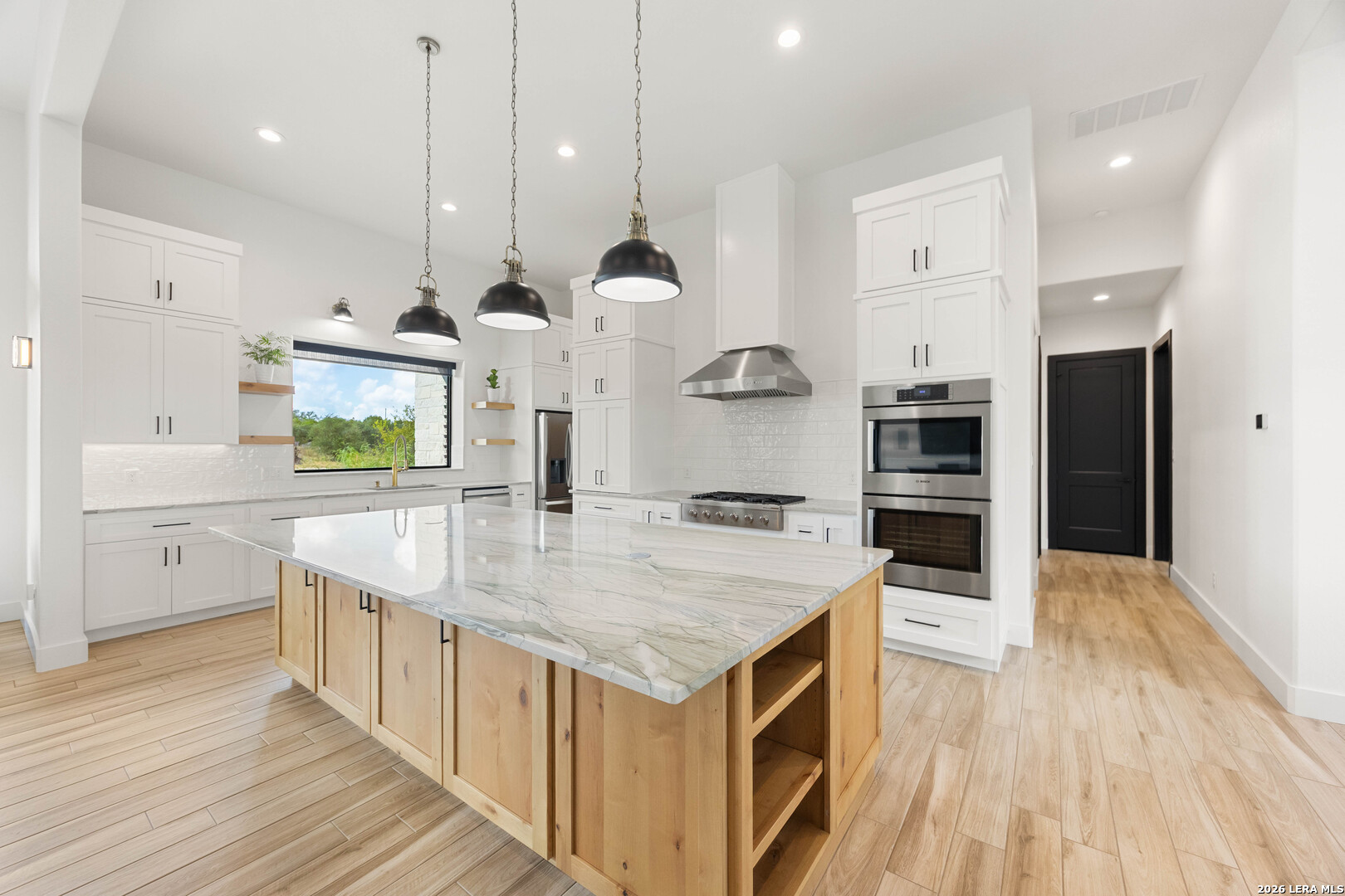 576 ROSEMARY RIDGE DR, Bulverde, TX 78163