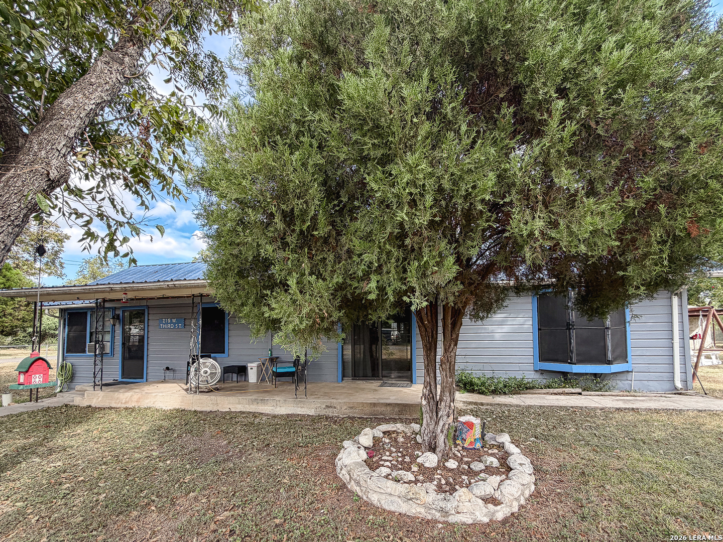 Property photo for 215 W w 3rd St, Camp Wood, TX