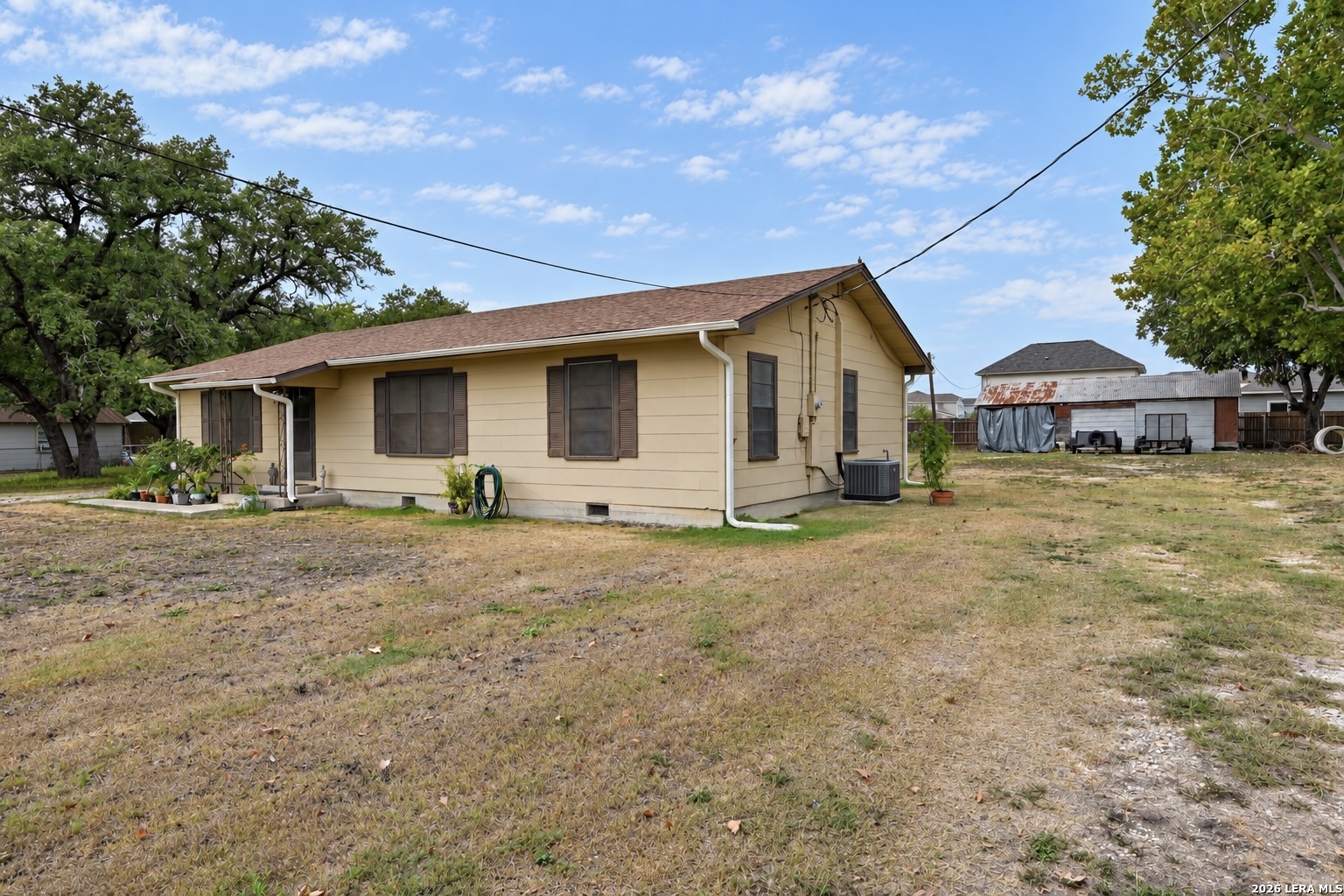 Photo 3 of Single family home for sale at 614 E Martindale, Seguin, TX 78155 | MLS# 2018131 | Listing updated on 2026-09-21