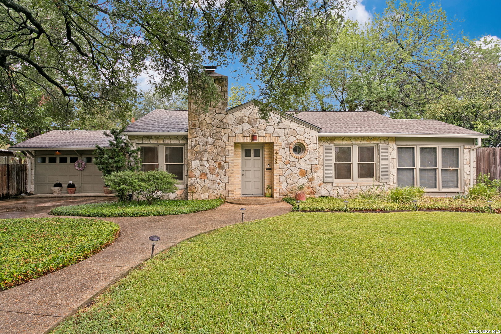 Photo 1 of Single family home for sale at 438 Paseo Encinal St, Olmos Park, TX 78212 | MLS# 2018216 | Listing updated on 2026-09-21