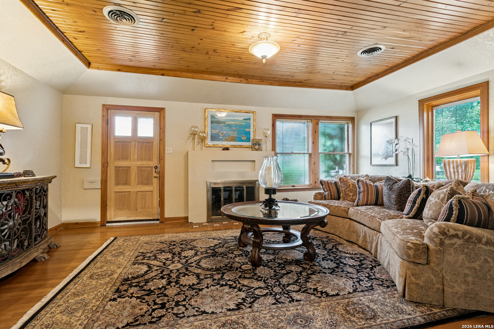 Photo 3 of Single family home for sale at 438 Paseo Encinal St, Olmos Park, TX 78212 | MLS# 2018216 | Listing updated on 2026-09-21