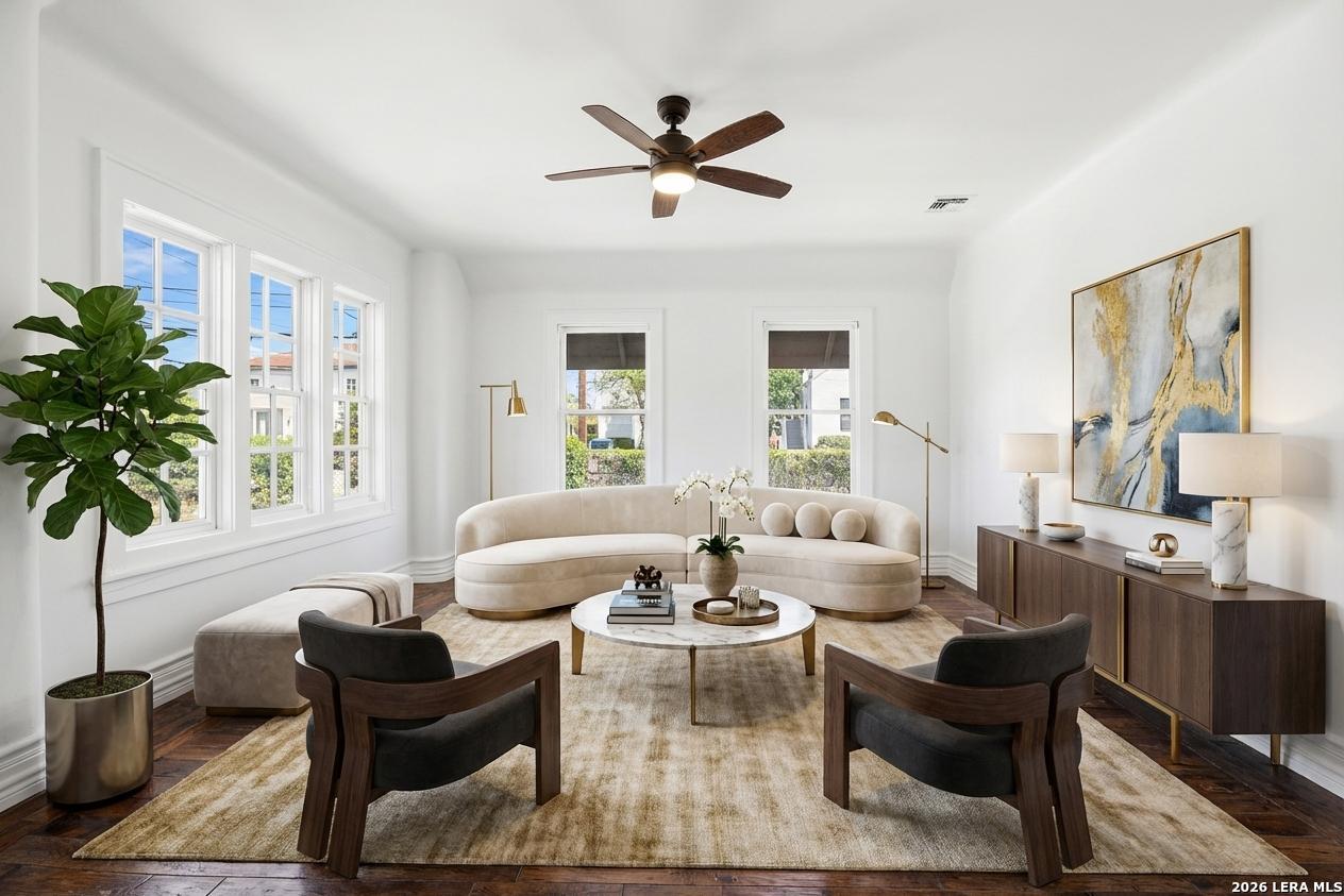 162 Davis Ct Listing Cover Image