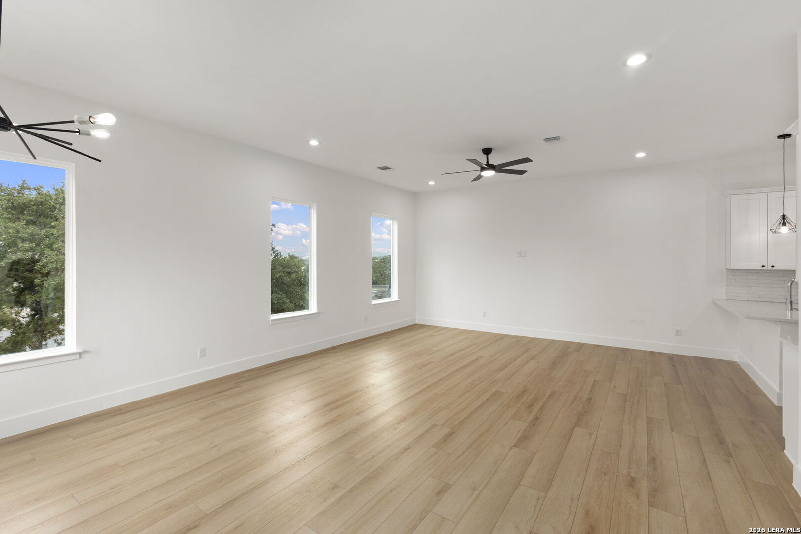 110 MAGNOLIA CIR, Boerne, TX 78006