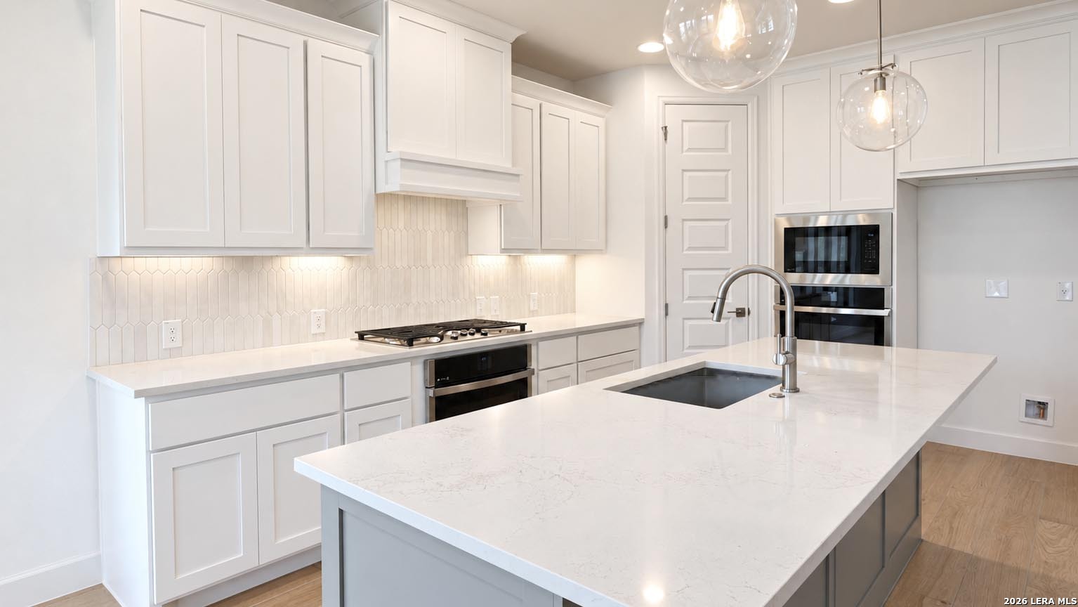 661 Borchers Blvd, photo 7