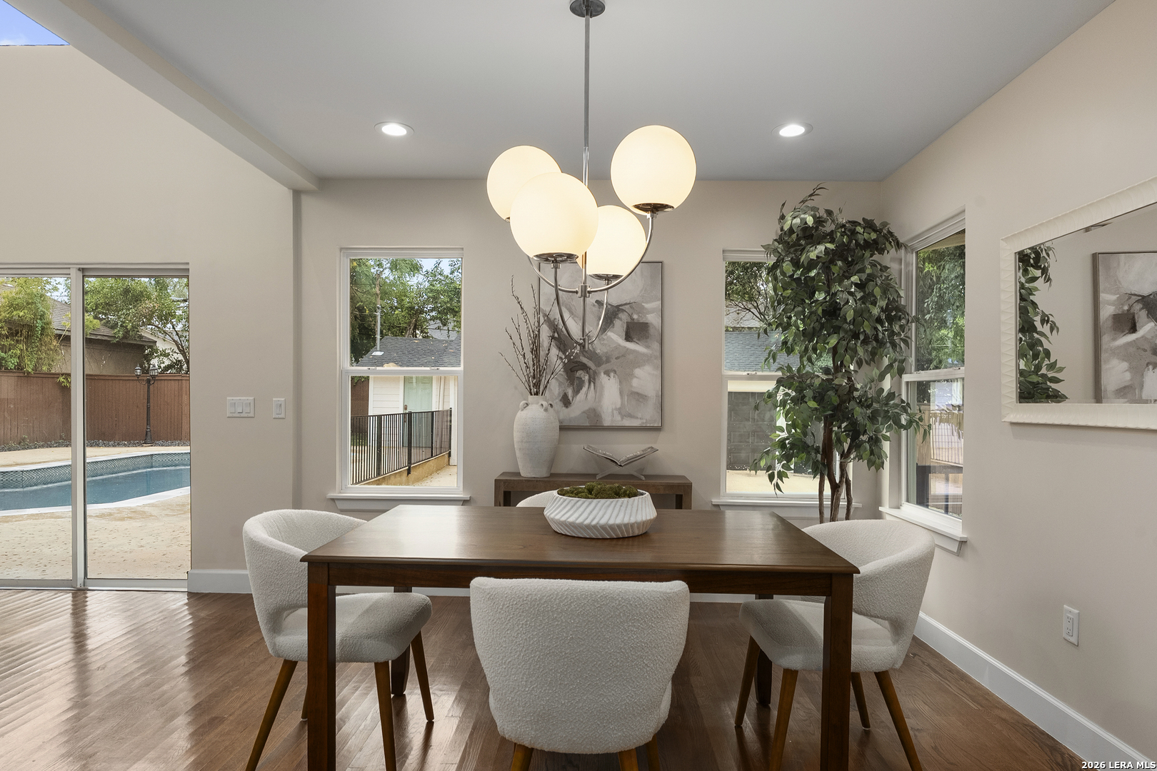 114 CLOVERLEAF AVE, Alamoheights, TX 78209
