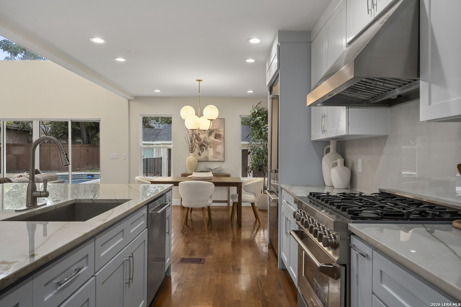 114 CLOVERLEAF AVE, Alamoheights, TX 78209