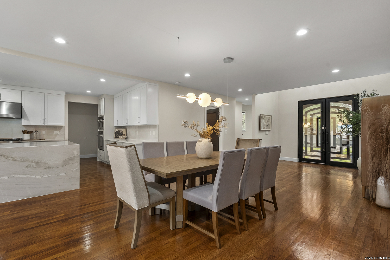 114 CLOVERLEAF AVE, Alamoheights, TX 78209