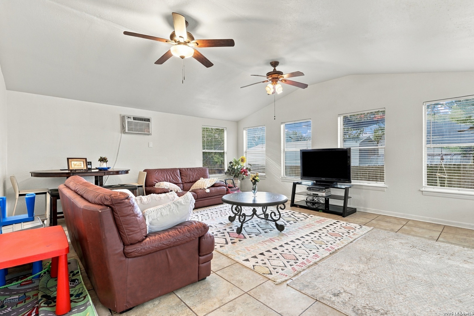 1526 BECONSFIELD ST, San Antonio, TX 78216