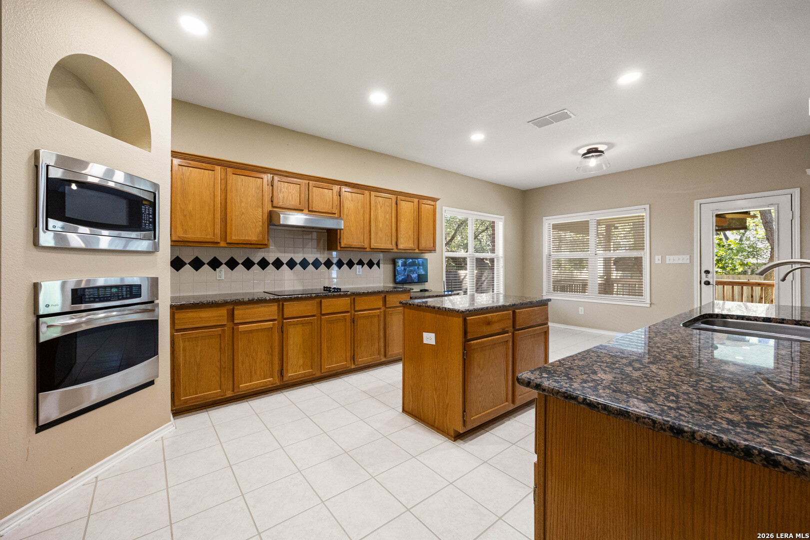 16718 Worthington, San Antonio, TX 78248