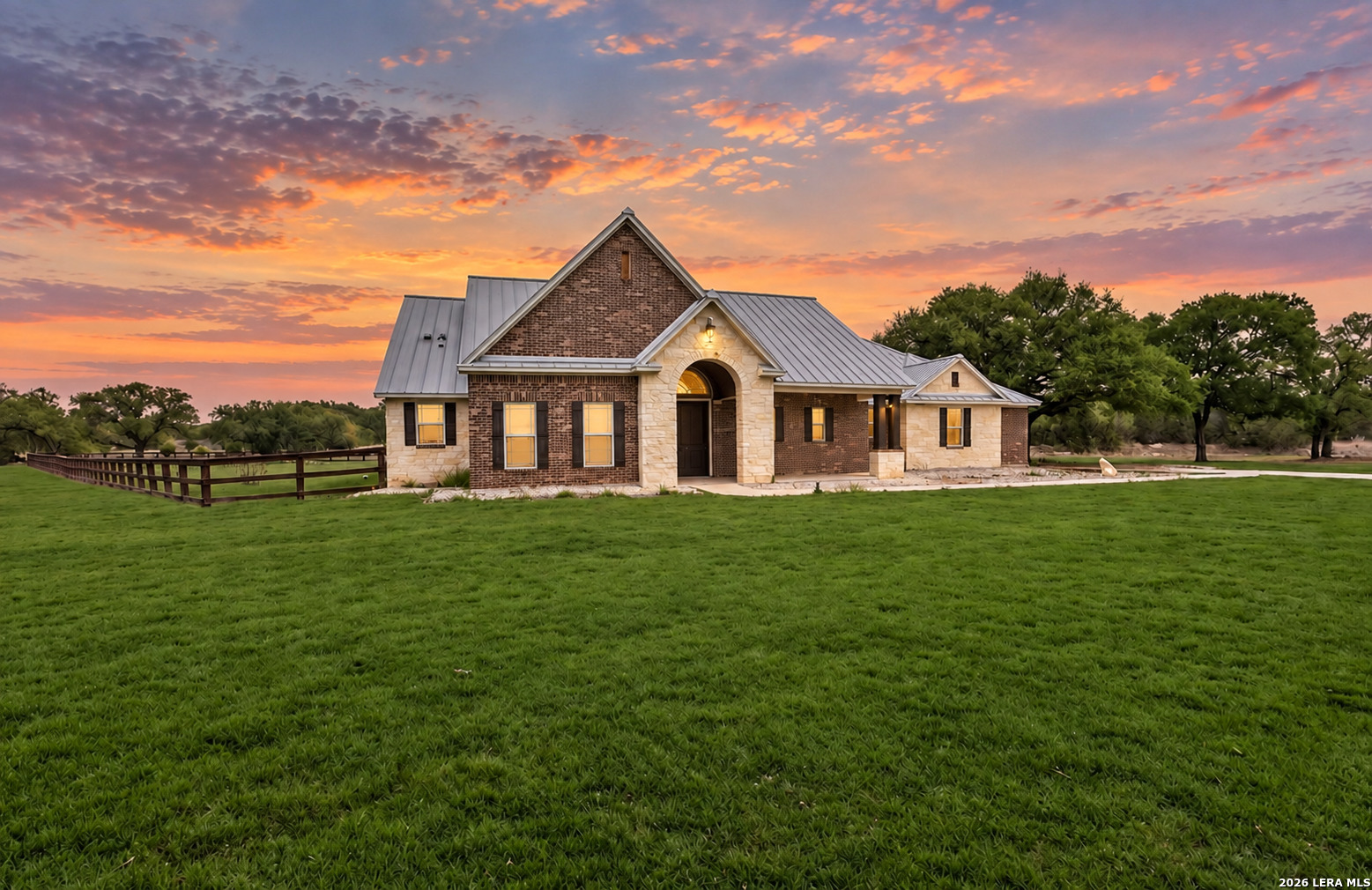 815 Serene Waters Listing Cover Image