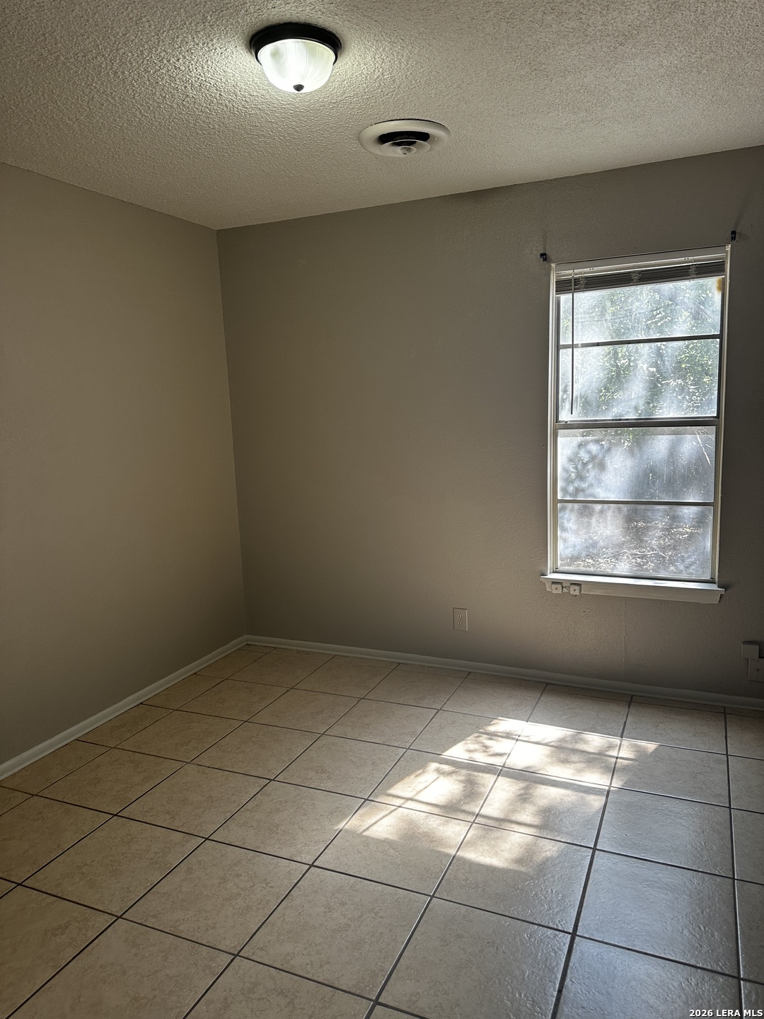 8415 CIMARRON DR, San Antonio, TX 78218