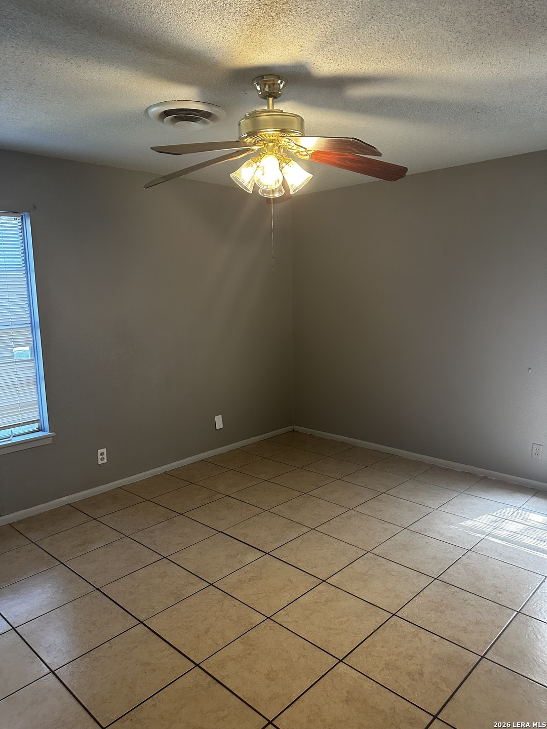 8415 CIMARRON DR, San Antonio, TX 78218
