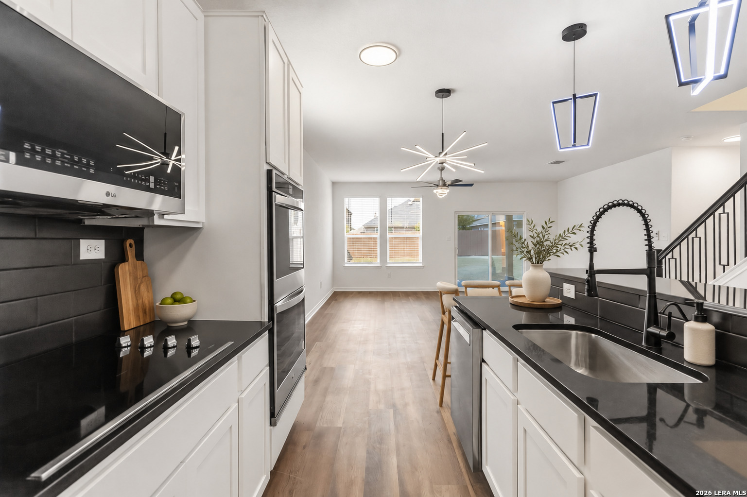 4530 Whispering Oak