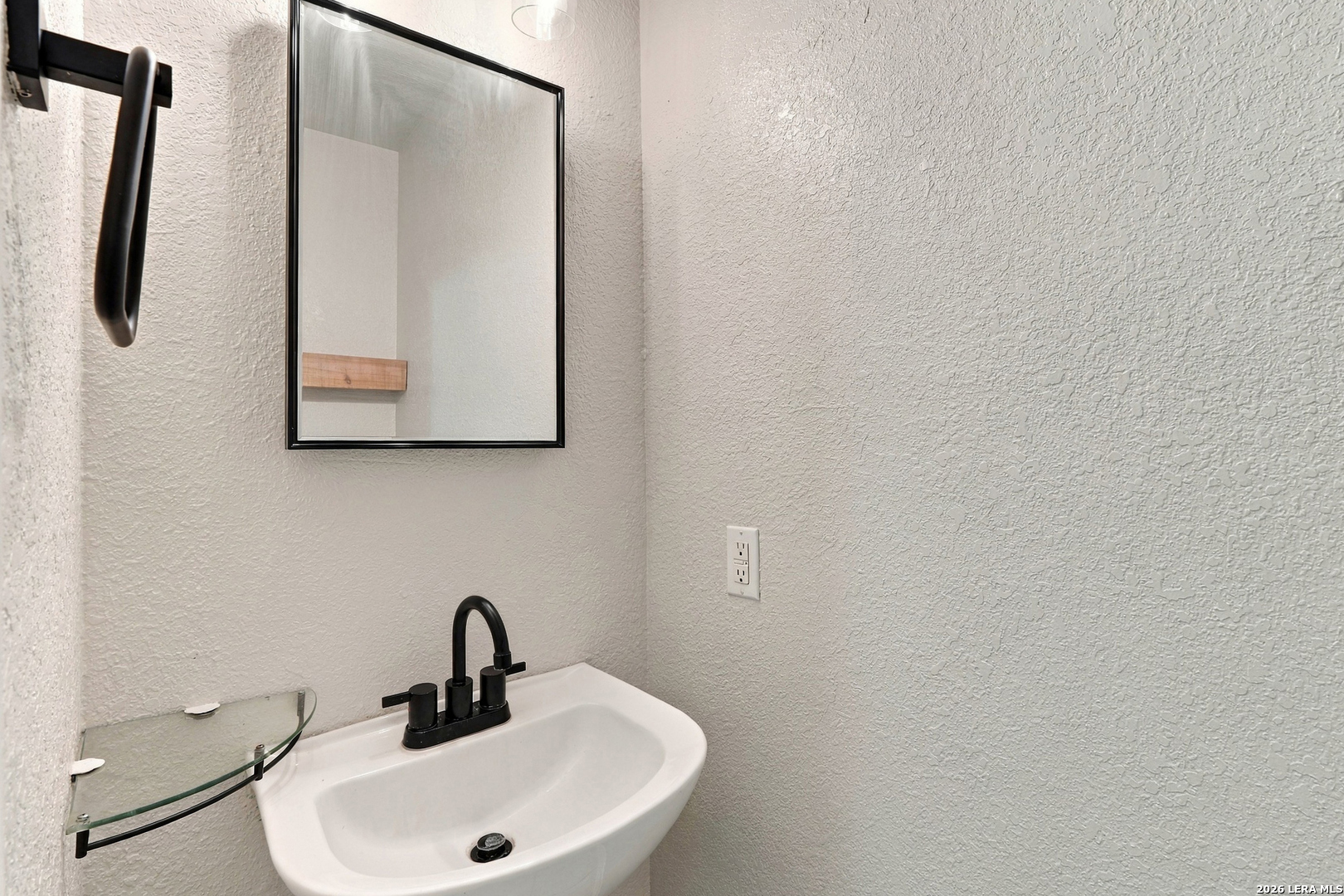 7742 BRAUN BND, San Antonio, TX 78250