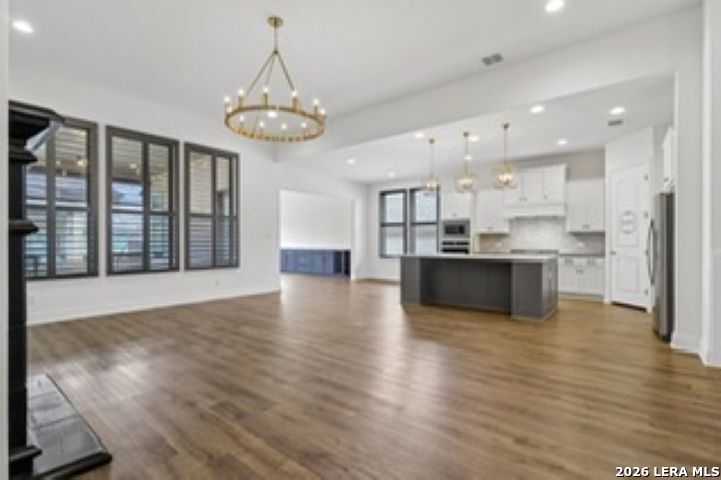 1st Living Area