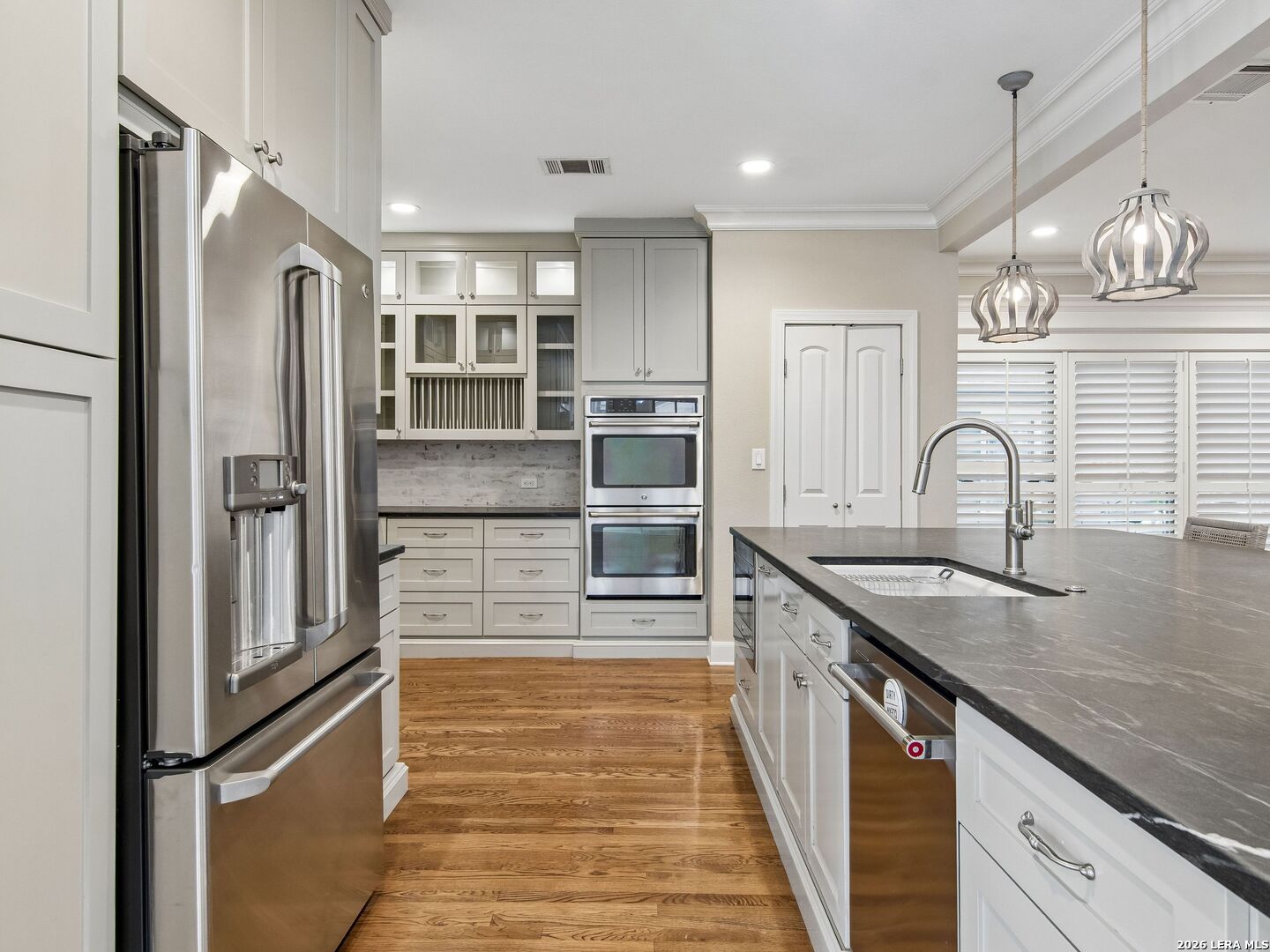 310 Castano Avenue, Alamoheights, TX 78209