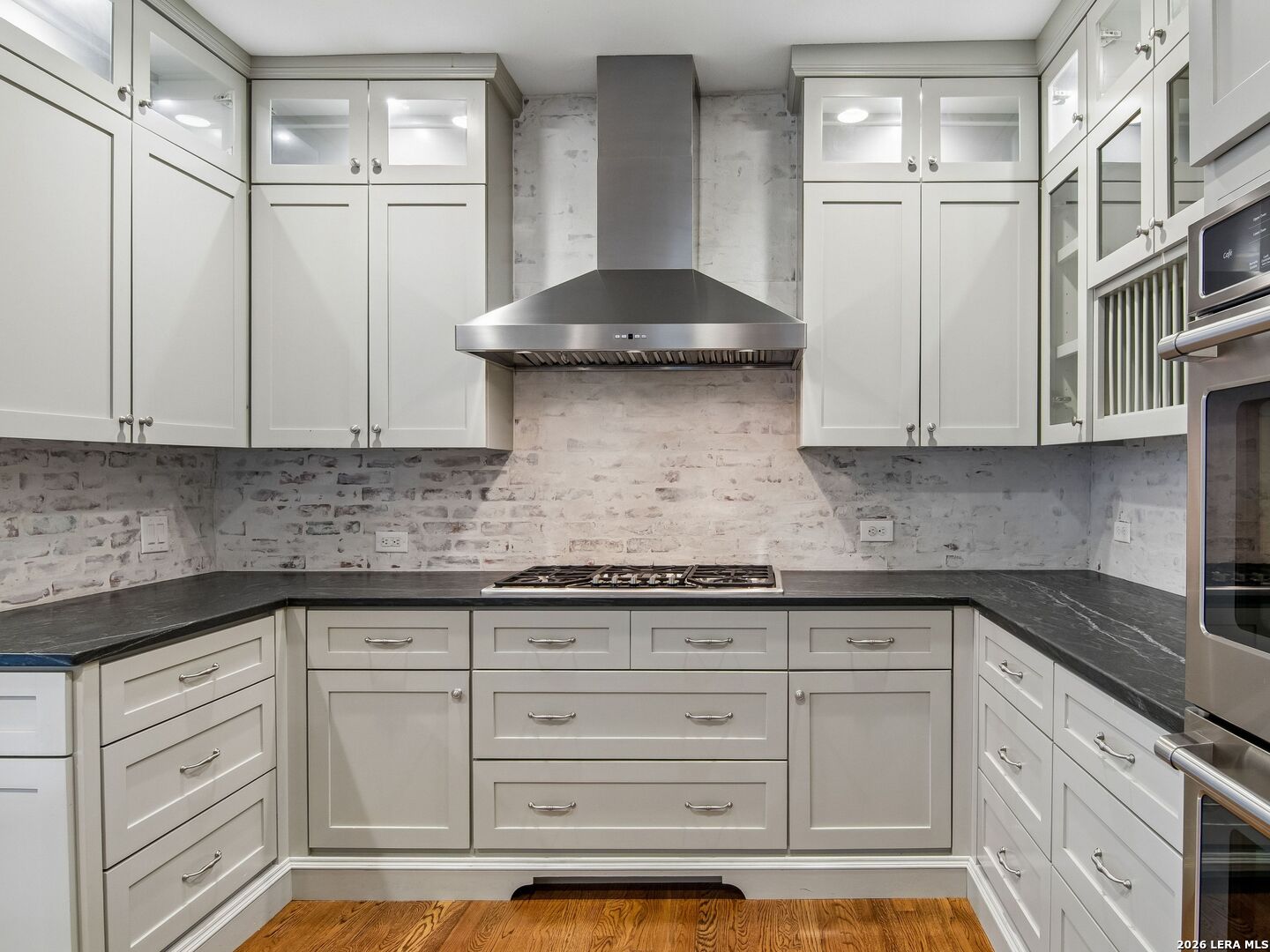 310 Castano Avenue, Alamoheights, TX 78209