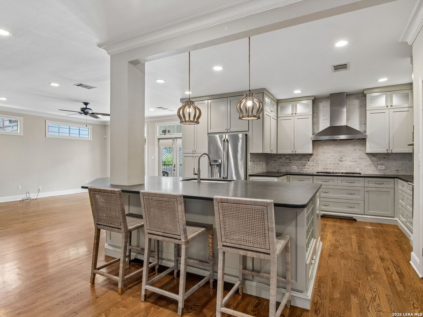310 Castano Avenue, Alamoheights, TX 78209